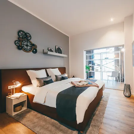 Apartahotel Lively Weisse Dame 3*