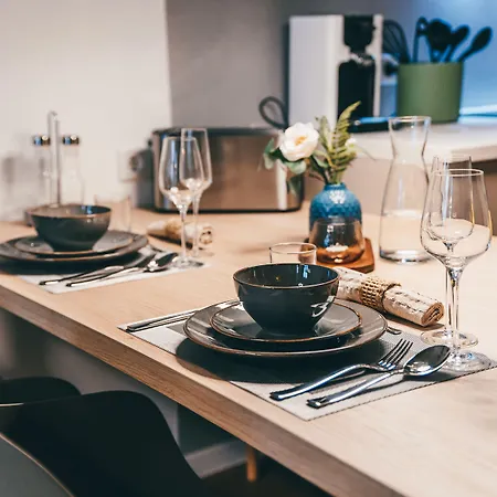 Lively Weisse Dame Aparthotel 3*