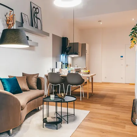 Lively Weisse Dame 3*