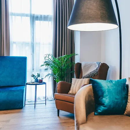 Lively Weisse Dame Aparthotel 3*