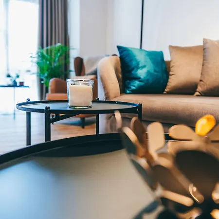 Lively Weisse Dame 그로나우