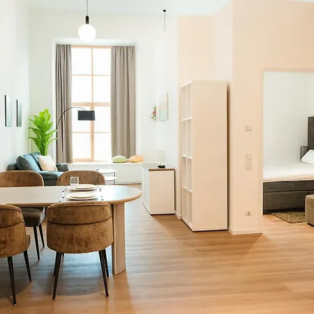 Lively Weisse Dame 3*