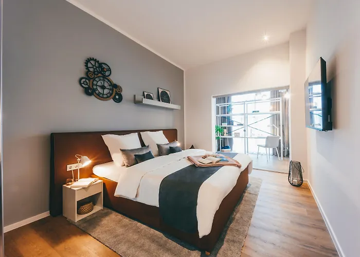 Apart Otel Lively Weisse Dame 3*