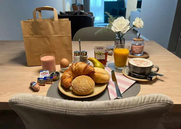 מלון דירות Lively Weisse Dame 3*